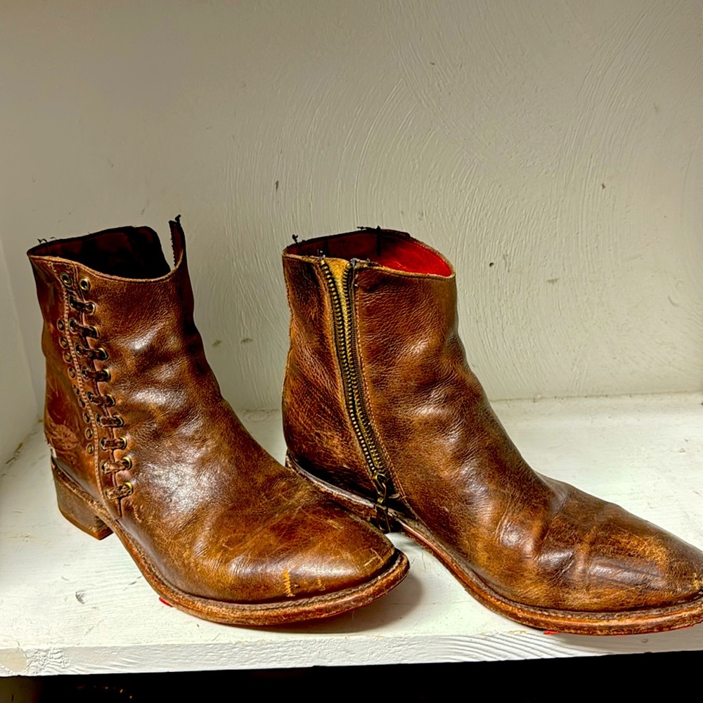 Women’s Bedstu ankle boots -zip up.